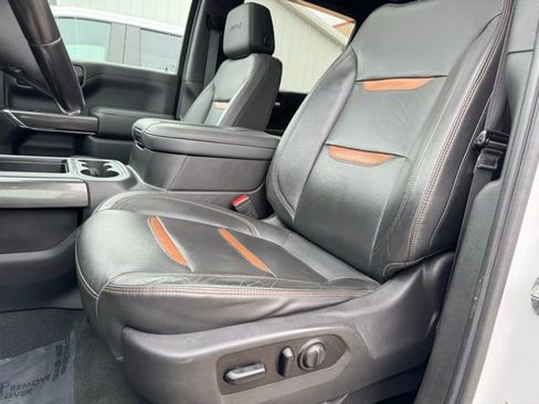 Used 2021 GMC Sierra 1500 AT4 w/ AT4 Premium Package AWD/4WD image 5