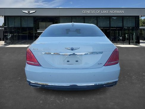 Used 2019 Genesis G90 3.3T Premium image 8