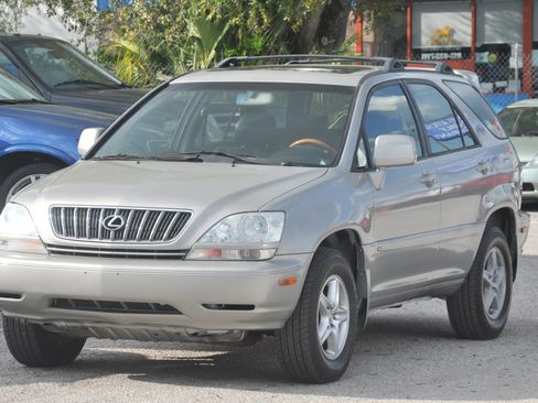 Used 2002 Lexus RX 300 4WD image 1
