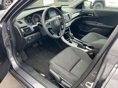 Used 2016 Honda Accord LX image 5