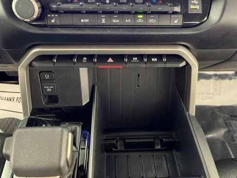 Used 2023 Toyota Tundra SR5 w/ SR5 Premium Package AWD/4WD image 27