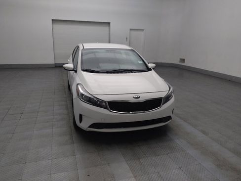 Used 2017 Kia Forte S image 14