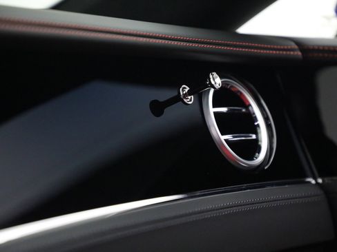 Certified 2024 Bentley Continental GT V8 image 27