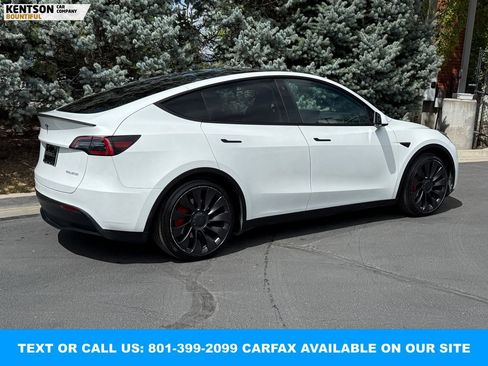 Used 2023 Tesla Model Y Performance image 8