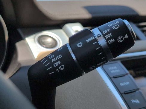 Used 2013 Land Rover Range Rover Evoque Pure Premium AWD/4WD image 25