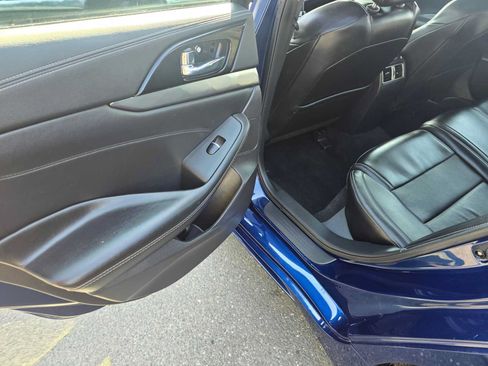 Used 2023 Nissan Maxima SV w/ Floor Mat Group FWD image 15