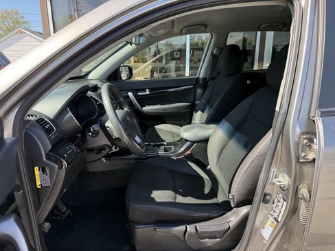 Used 2015 Kia Sorento LX AWD/4WD image 10