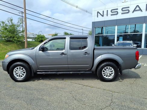 Used 2016 Nissan Frontier SV w/ SV Value Truck Package AWD/4WD image 8