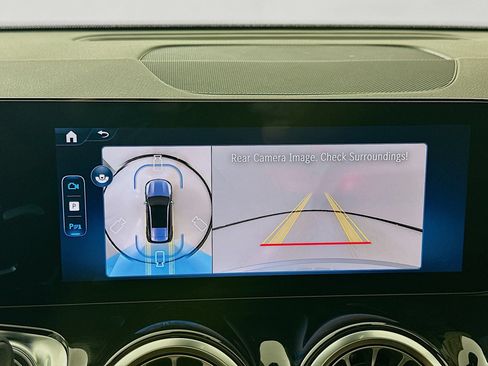 New 2026 Mercedes-Benz GLB 250 image 14