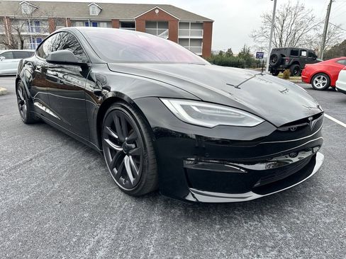 Used 2021 Tesla Model S Plaid image 3