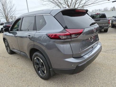 Certified 2024 Nissan Rogue SV w/ SV Premium Package image 7