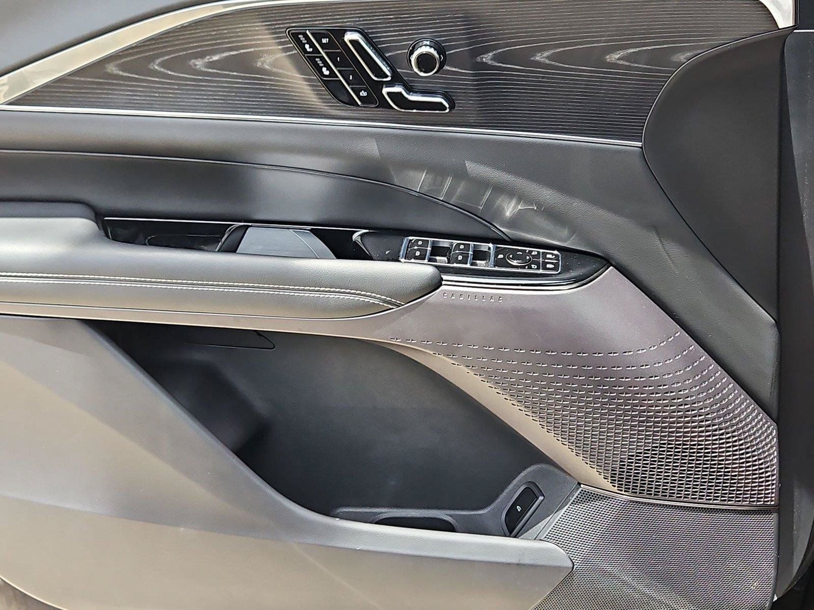 Certified 2024 Cadillac Lyriq Luxury RWD image 25