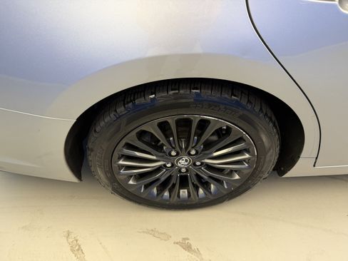 Used 2019 Toyota Avalon XSE w/ All Weather Liner Package FWD image 8