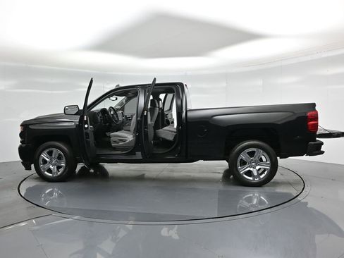 Used 2018 Chevrolet Silverado 1500 Custom w/ Custom Value Package image 29