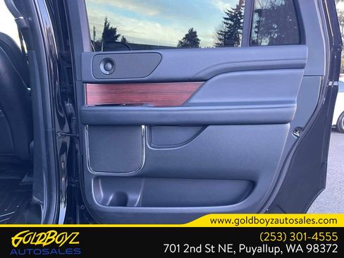 Used 2022 Lincoln Navigator L Reserve AWD/4WD image 27