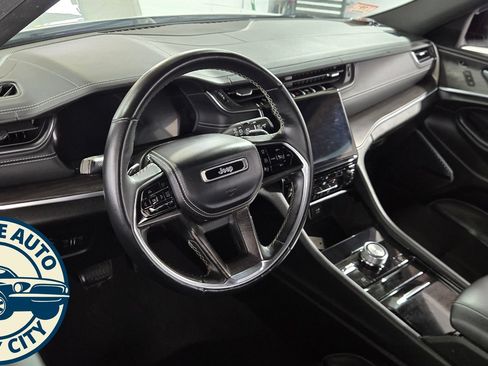 Used 2021 Jeep Grand Cherokee L Overland w/ Luxury Tech Group IV AWD/4WD image 10