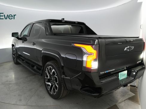 Used 2024 Chevrolet Silverado EV RST image 3