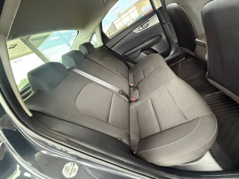 Used 2019 Kia Forte LXS FWD image 17