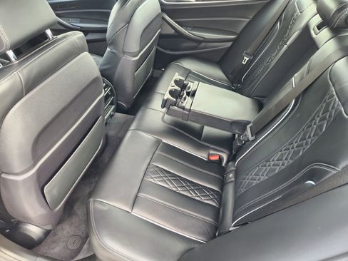 Used 2018 BMW M550i xDrive AWD/4WD image 31