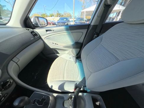 Used 2015 Hyundai Accent GLS image 25
