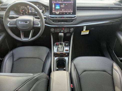 New 2026 Jeep Compass Latitude image 14