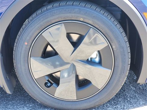 New 2026 Toyota Prius Plug-In Hybrid image 7