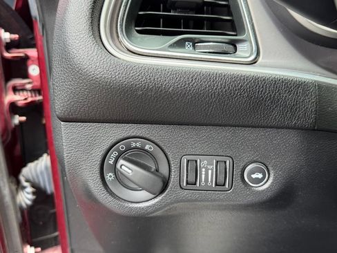 Used 2022 Dodge Challenger SRT Hellcat RWD image 15
