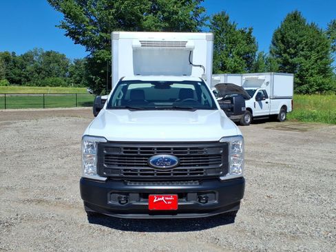 Used 2024 Ford F250 XL RWD image 9
