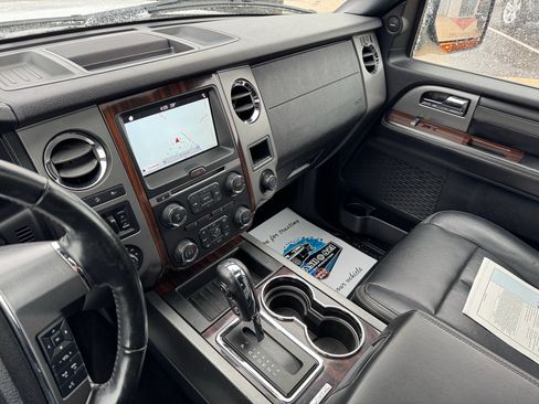 Used 2017 Ford Expedition EL Platinum image 23