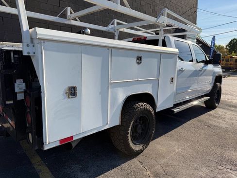 Used 2016 GMC Sierra 2500 Denali w/ Duramax Plus Package AWD/4WD image 13
