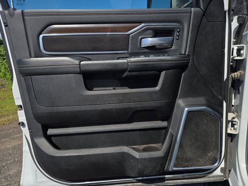 Used 2024 RAM 2500 Laramie w/ Safety Group AWD/4WD image 19