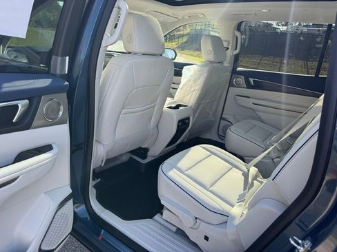 New 2026 Buick Enclave Avenir image 23