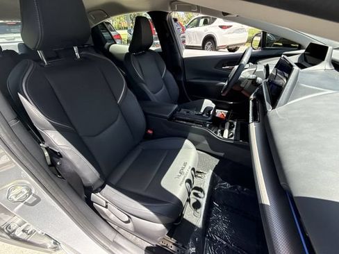 Used 2023 Toyota Prius XLE FWD image 26