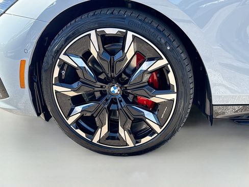 New 2026 BMW i5 eDrive40 image 41