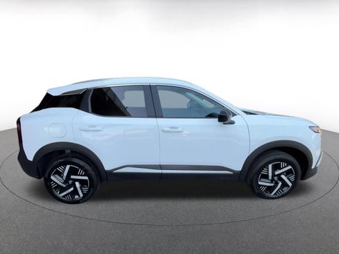 Used 2026 Nissan Kicks SV w/ Cold Weather Package FWD image 16