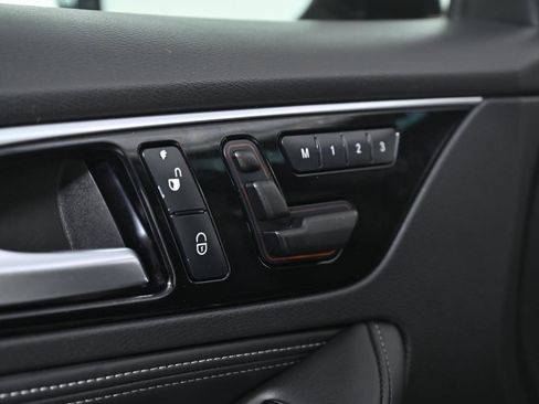 Used 2019 INFINITI QX30 Premium w/ Navigation Package image 20