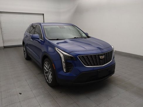 Used 2021 Cadillac XT4 Luxury w/ Cold Weather Package FWD image 13
