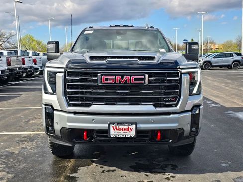 New 2026 GMC Sierra 2500 AT4 w/ AT4 Premium Plus Package AWD/4WD image 4