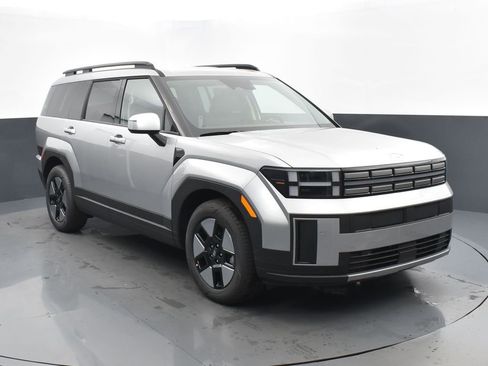 Used 2025 Hyundai Santa Fe SEL image 1