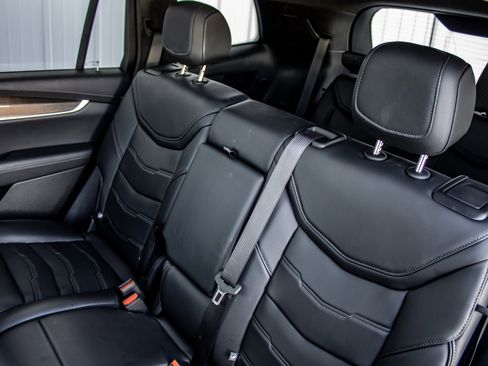 Used 2024 Cadillac XT6 Premium Luxury w/ Platinum Package image 21