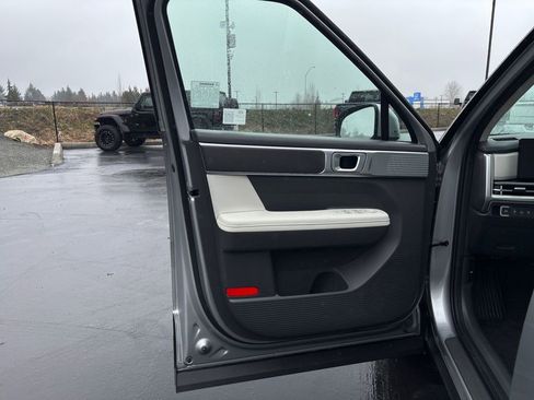 Used 2025 Hyundai Santa Fe SEL image 23