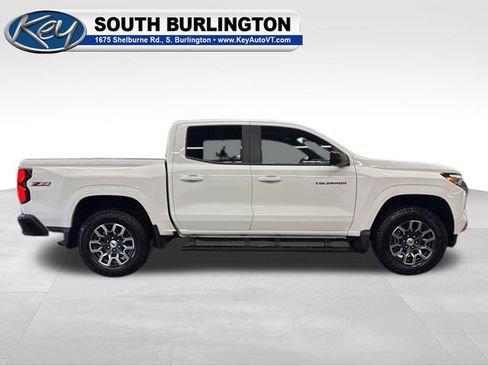 Used 2025 Chevrolet Colorado Z71 w/ Technology Package AWD/4WD image 6