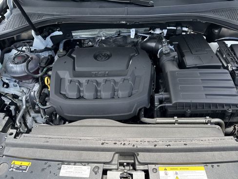Used 2024 Volkswagen Tiguan SE FWD image 21