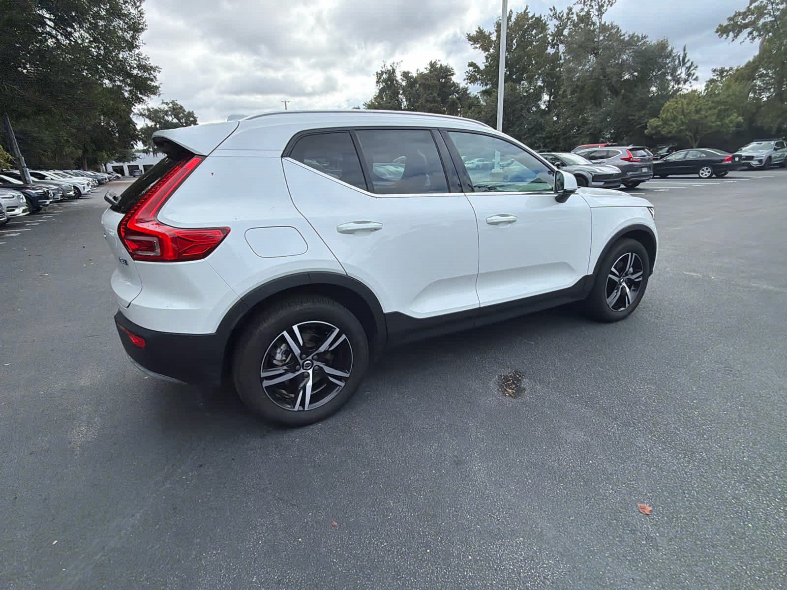 Used 2025 Volvo XC40 B5 Core AWD/4WD image 18