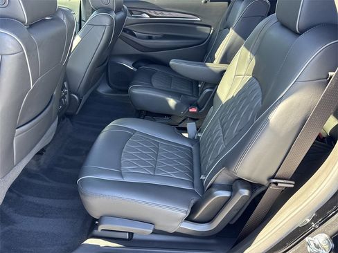 Used 2023 Buick Enclave Avenir image 20