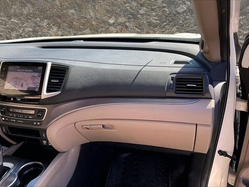 Used 2017 Honda Ridgeline RTL-T image 15