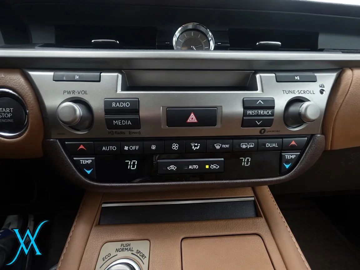 Used 2017 Lexus ES 350 w/ Accessory Package 2 FWD image 32