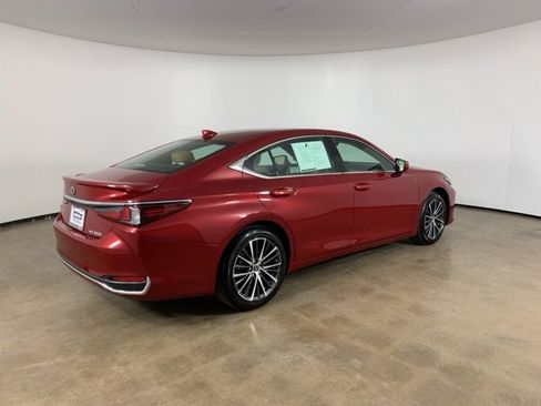 Used 2025 Lexus ES 300h 300h w/ Premium Package image 8
