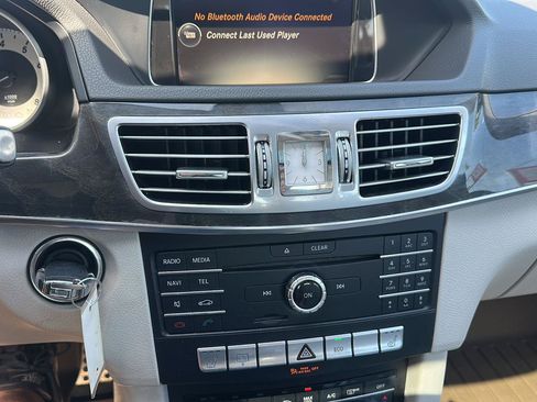 Used 2016 Mercedes-Benz E 350 4MATIC Sedan image 25