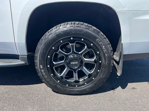 Used 2019 GMC Yukon XL SLT AWD/4WD image 16